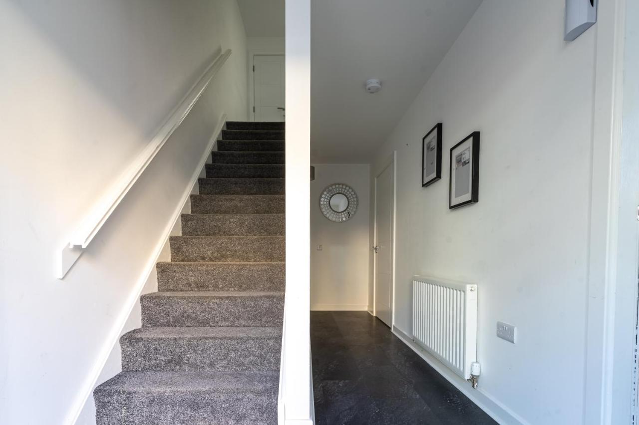 Spacious 3 Bedroom House In Glasgow City With Private Parking & Garden Ngoại thất bức ảnh