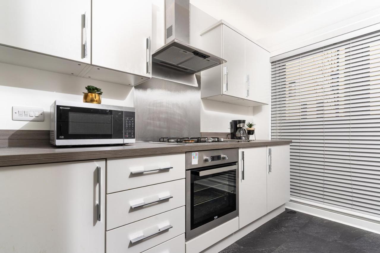 Spacious 3 Bedroom House In Glasgow City With Private Parking & Garden Ngoại thất bức ảnh
